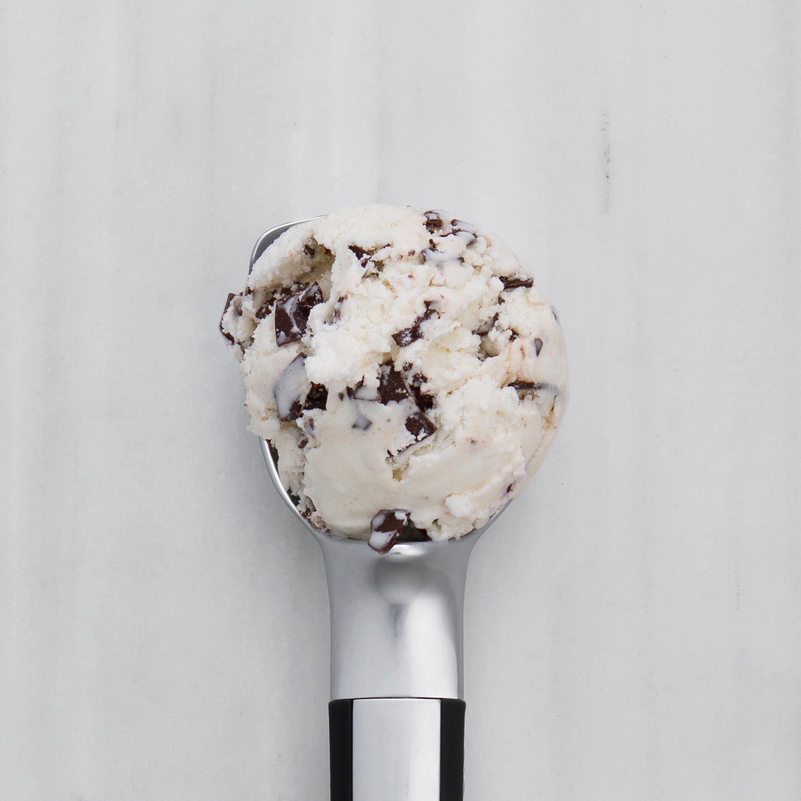 Ice cream scoop with cookie dough ice cream 